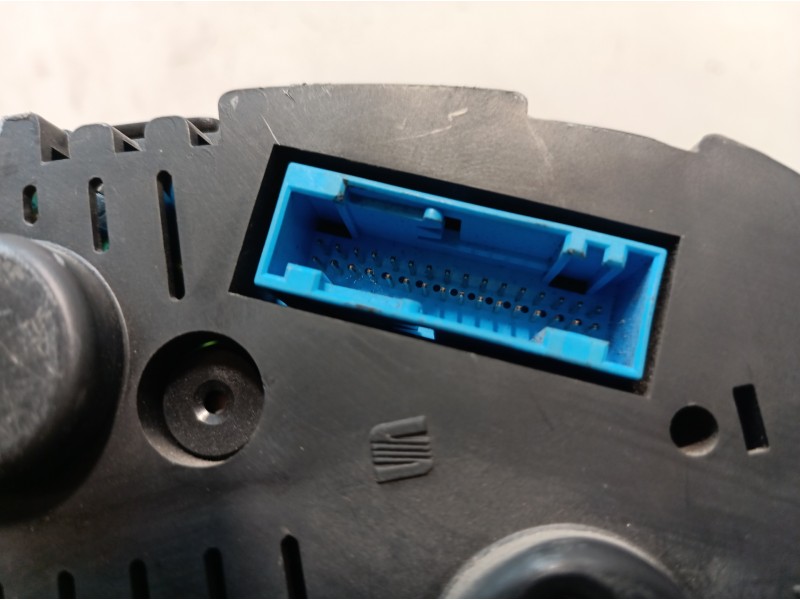 Recambio de cuadro instrumentos para seat ibiza (6k1) 1.4 referencia OEM IAM W06K0920801C W06K0920801C 88311292