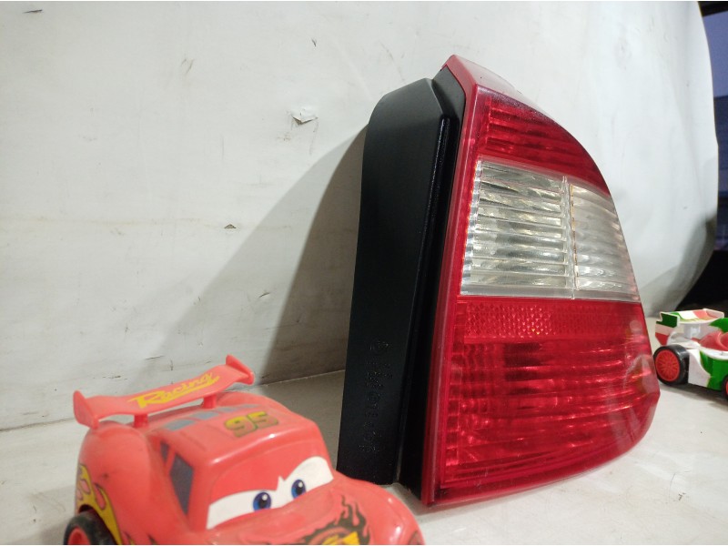 Recambio de piloto trasero derecho para bmw serie 1 berlina (e81/e87) 116i referencia OEM IAM 63210397035 63210397035 6321039703