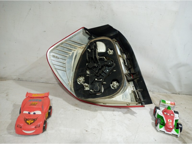 Recambio de piloto trasero derecho para bmw serie 1 berlina (e81/e87) 116i referencia OEM IAM 63210397035 63210397035 6321039703