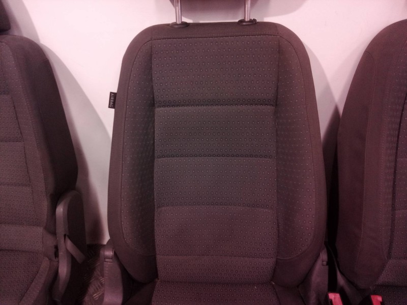Recambio de juego asientos completo para volkswagen touran (1t3) referencia OEM IAM   