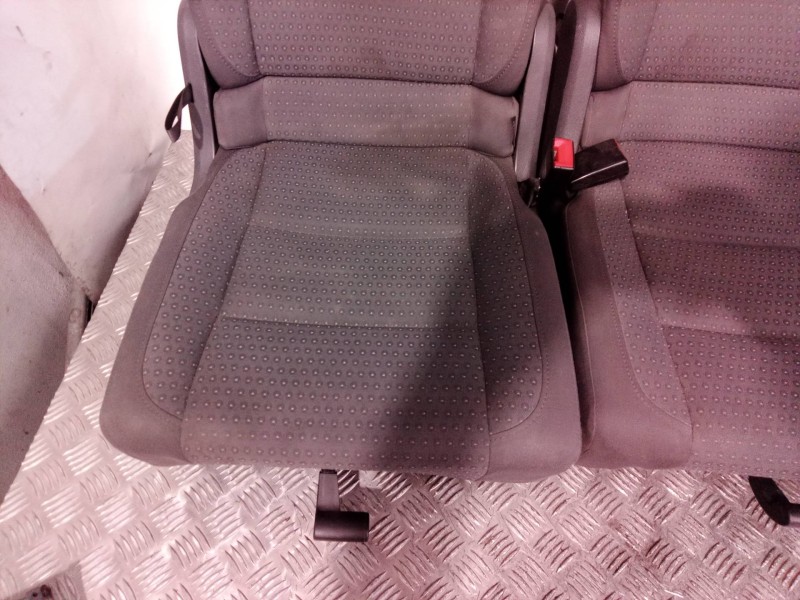 Recambio de juego asientos completo para volkswagen touran (1t3) referencia OEM IAM   