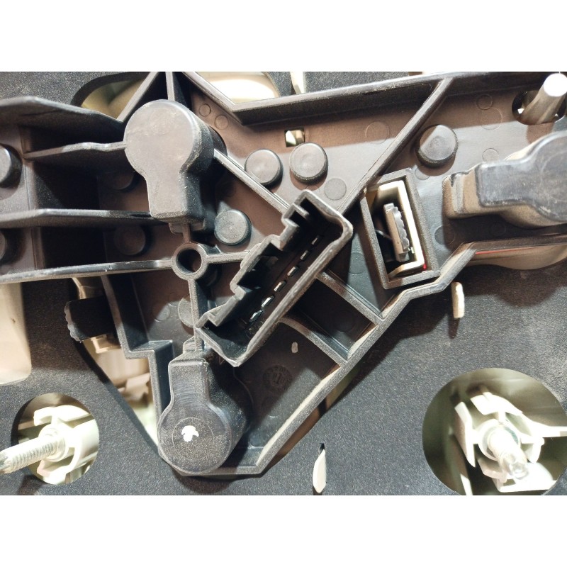 Recambio de piloto trasero izquierdo para bmw serie 1 berlina (e81/e87) 116i referencia OEM IAM 63210397034 63210397034 63210397