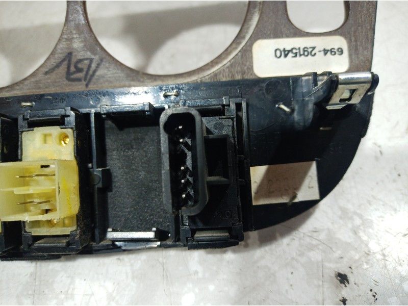 Recambio de moldura para mercedes-benz clase m (w163) 320 (163.154) referencia OEM IAM A1636801736 A1636801736 A1636801736