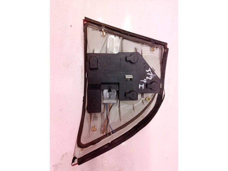 Recambio de piloto trasero izquierdo para opel vectra b berlina básico referencia OEM IAM 37370748 37370748 37370748