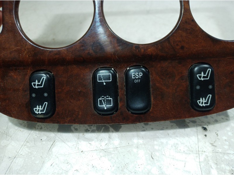 Recambio de moldura para mercedes-benz clase m (w163) 320 (163.154) referencia OEM IAM A1636801736 A1636801736 A1636801736