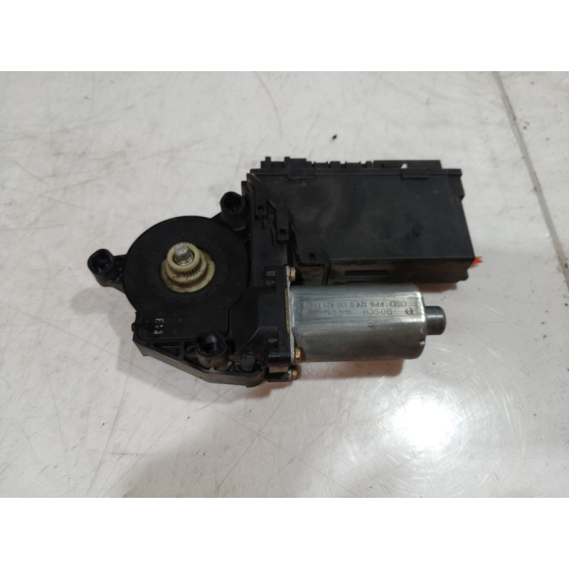 Recambio de motor elevalunas delantero derecho para audi a4 berlina (8e) 2.5 tdi quattro sport edition (132kw) referencia OEM IA