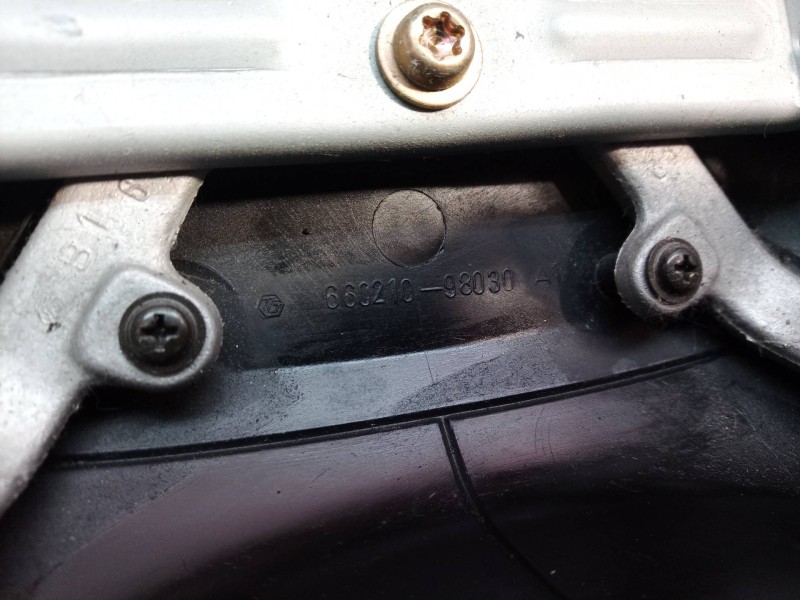 Recambio de volante para isuzu rodeo referencia OEM IAM 66021098030 66021098030 66021098030