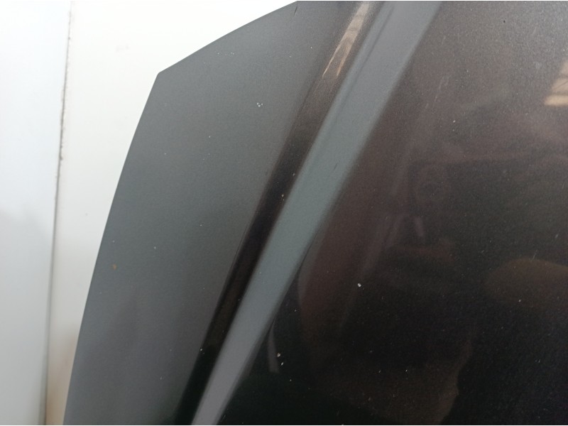 Recambio de capot para chrysler grand voyager limited referencia OEM IAM   