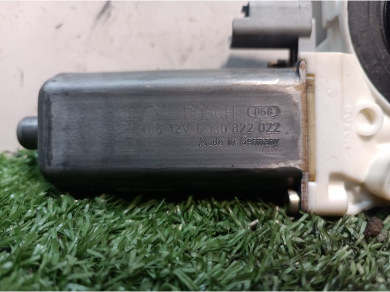 Recambio de motor elevalunas delantero izquierdo para peugeot 307 (s1) xr referencia OEM IAM 9634457380 9634457380 0130822022