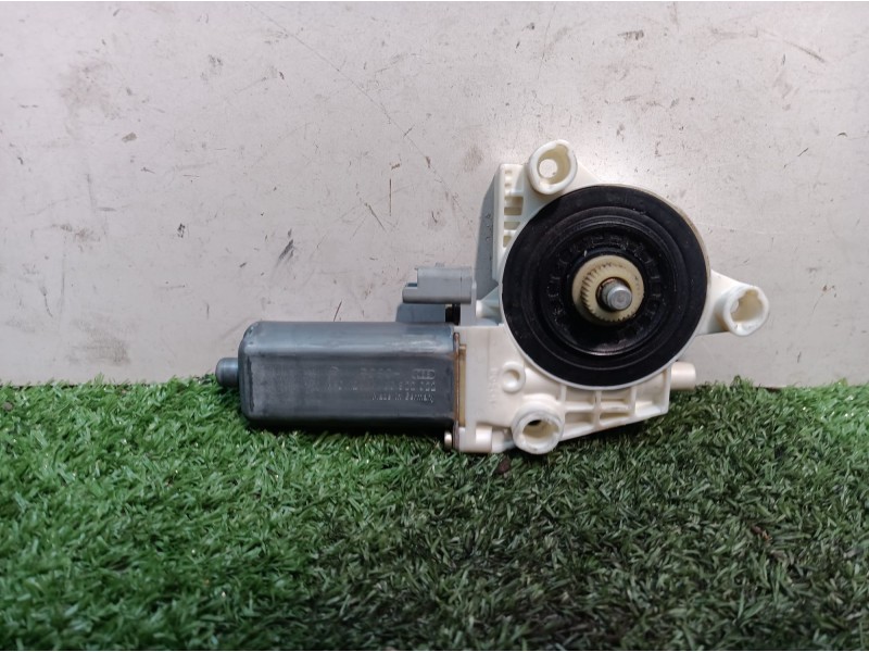 Recambio de motor elevalunas delantero izquierdo para peugeot 307 (s1) xr referencia OEM IAM 9634457380 9634457380 0130822022