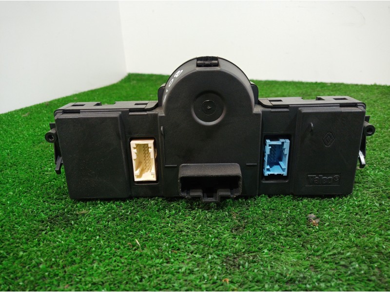 Recambio de mando climatizador para renault scenic ii confort dynamique referencia OEM IAM 8200501465 8200501465 8200501465