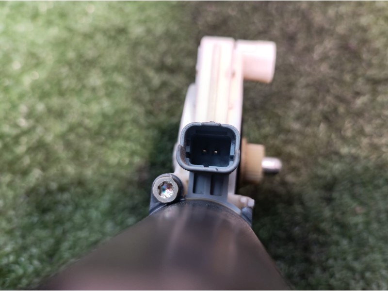 Recambio de motor elevalunas delantero izquierdo para peugeot 307 (s1) xr referencia OEM IAM 9634457380 9634457380 0130822022