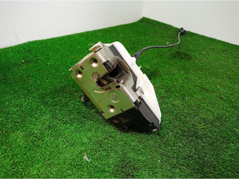 Recambio de cerradura puerta delantera derecha para renault scenic ii confort dynamique referencia OEM IAM   