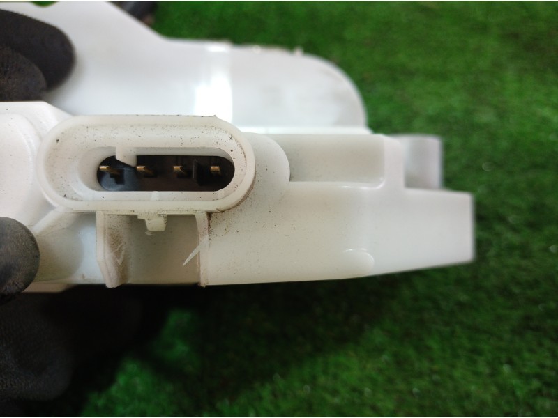 Recambio de cerradura puerta delantera derecha para renault scenic ii confort dynamique referencia OEM IAM   