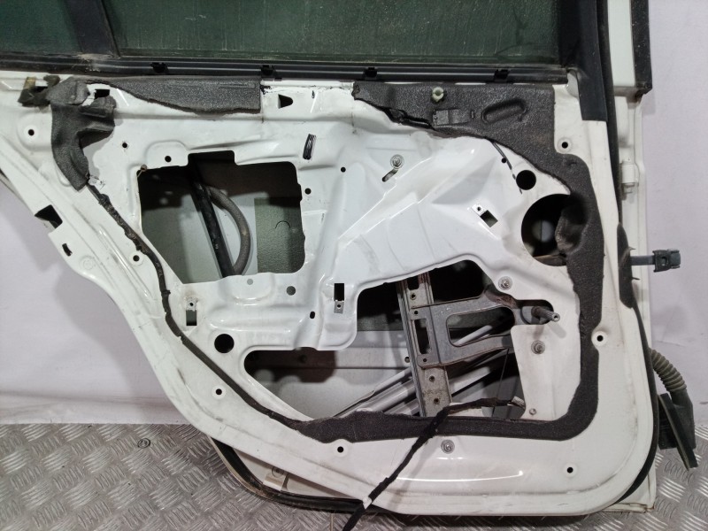 Recambio de puerta trasera izquierda para bmw serie 3 touring (e46) referencia OEM IAM   