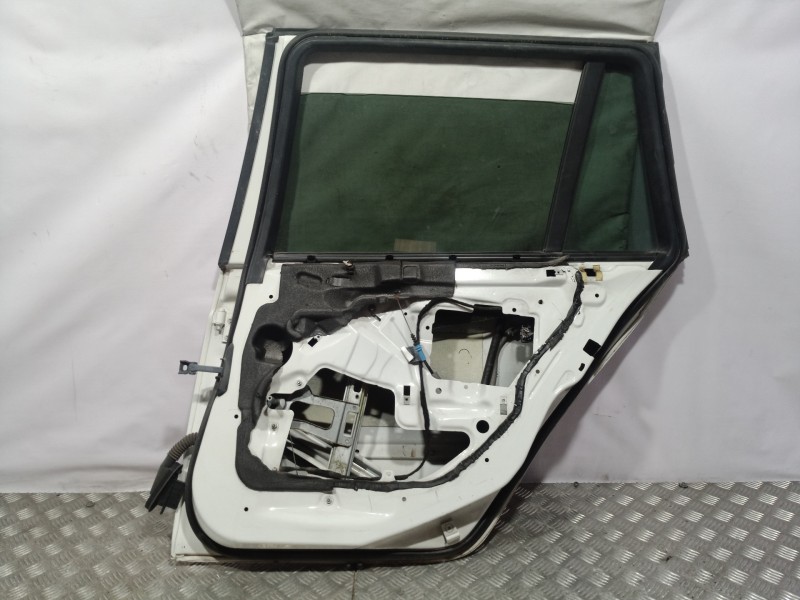 Recambio de puerta trasera derecha para bmw serie 3 touring (e46) referencia OEM IAM   