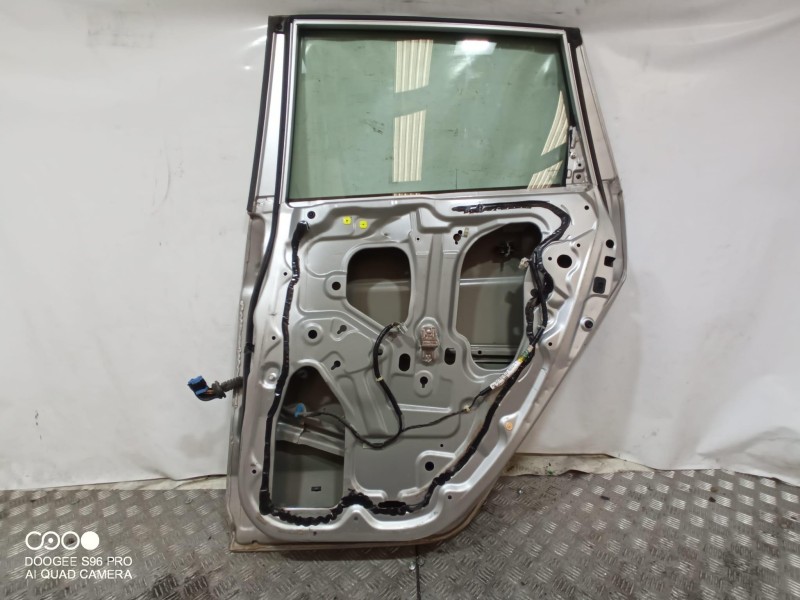 Recambio de puerta trasera derecha para honda fr-v (be) 1.7 referencia OEM IAM   
