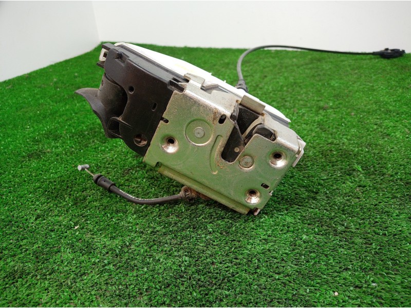 Recambio de cerradura puerta delantera izquierda para renault scenic ii confort dynamique referencia OEM IAM   