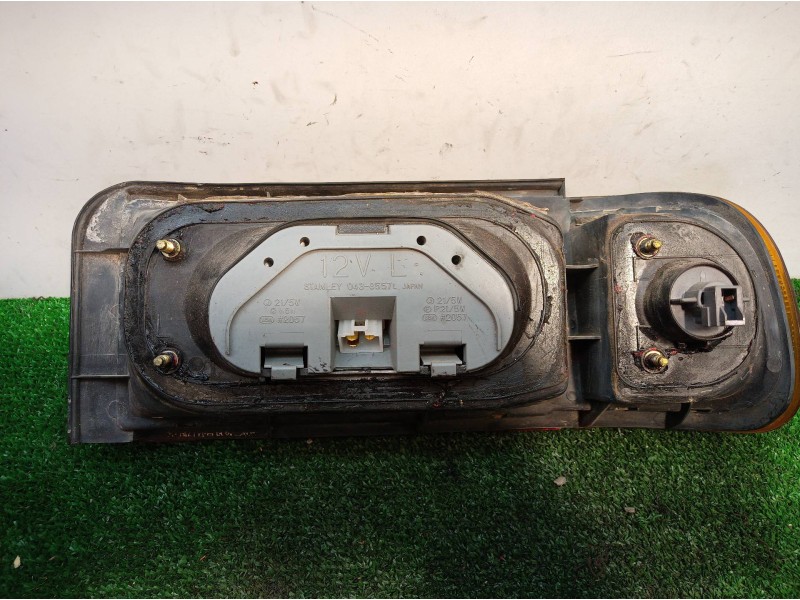 Recambio de piloto trasero izquierdo para mitsubishi colt (cj0) 1300 glx referencia OEM IAM 0438557L 0438557L 0438557L