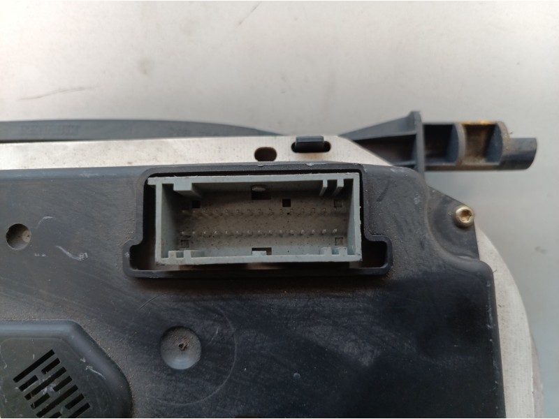 Recambio de cuadro instrumentos para opel vivaro 1.9 cdti cat (f9q-762) referencia OEM IAM P8200006339 P8200006339 216600291