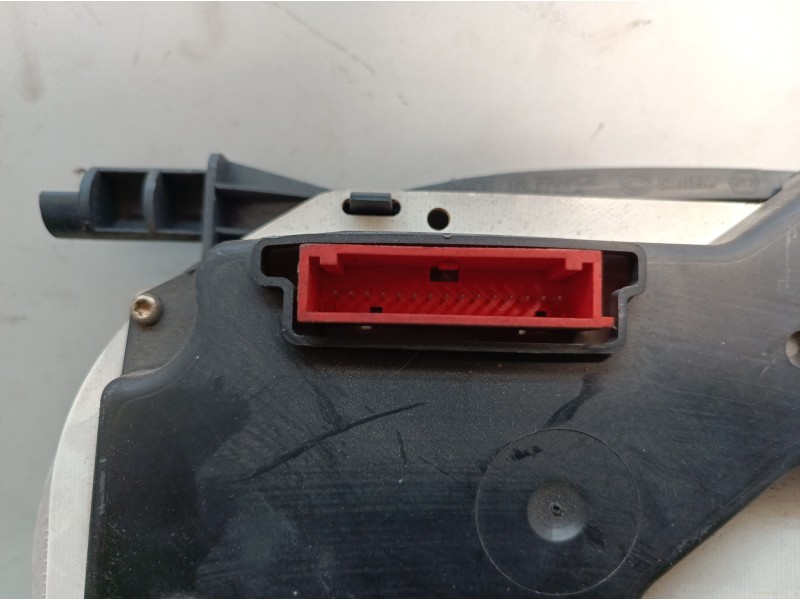 Recambio de cuadro instrumentos para opel vivaro 1.9 cdti cat (f9q-762) referencia OEM IAM P8200006339 P8200006339 216600291