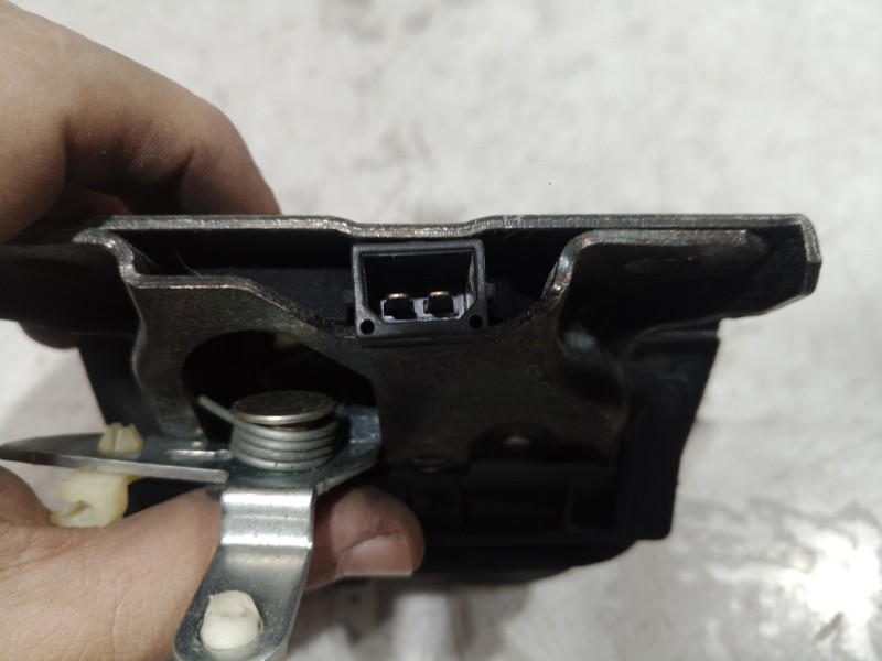 Recambio de cerradura maletero / porton para audi a6 avant (4b5) 2.5 tdi quattro referencia OEM IAM   