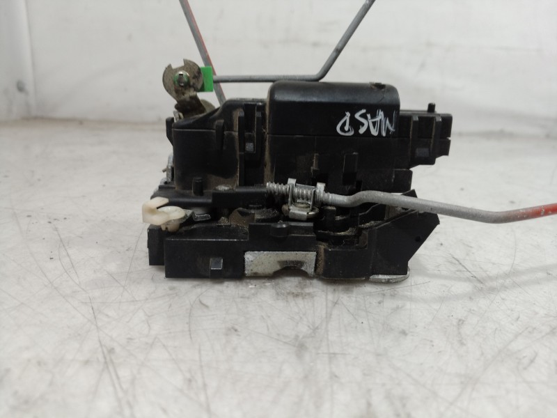 Recambio de cerradura puerta delantera derecha para renault mascott 3.0 diesel referencia OEM IAM   