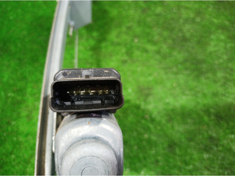 Recambio de elevalunas trasero izquierdo para renault scenic ii confort dynamique referencia OEM IAM 402049A 402049A 402049A