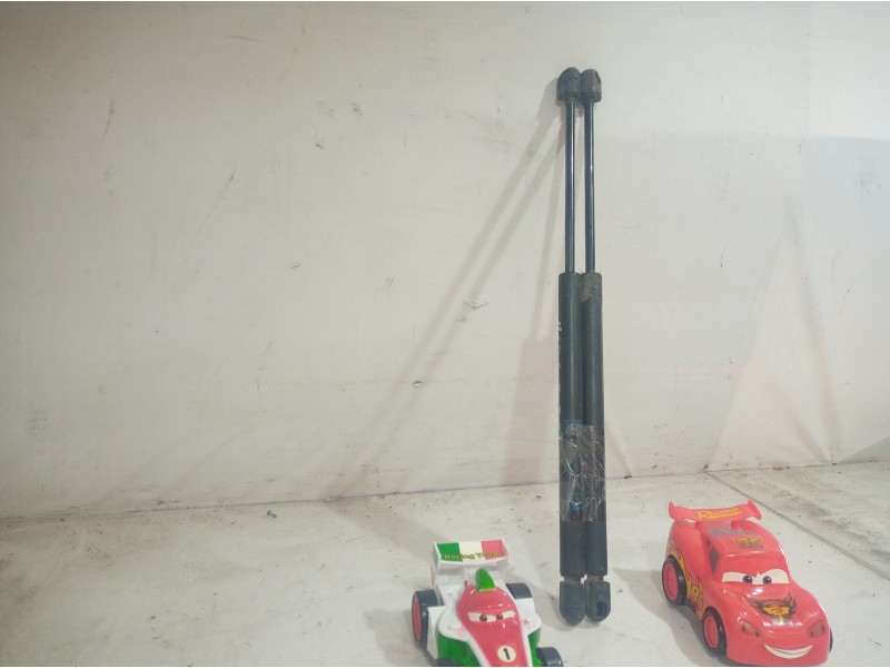 Recambio de amortiguadores maletero / porton para opel omega b elegance berlina referencia OEM IAM 90379054 90379054 90379054