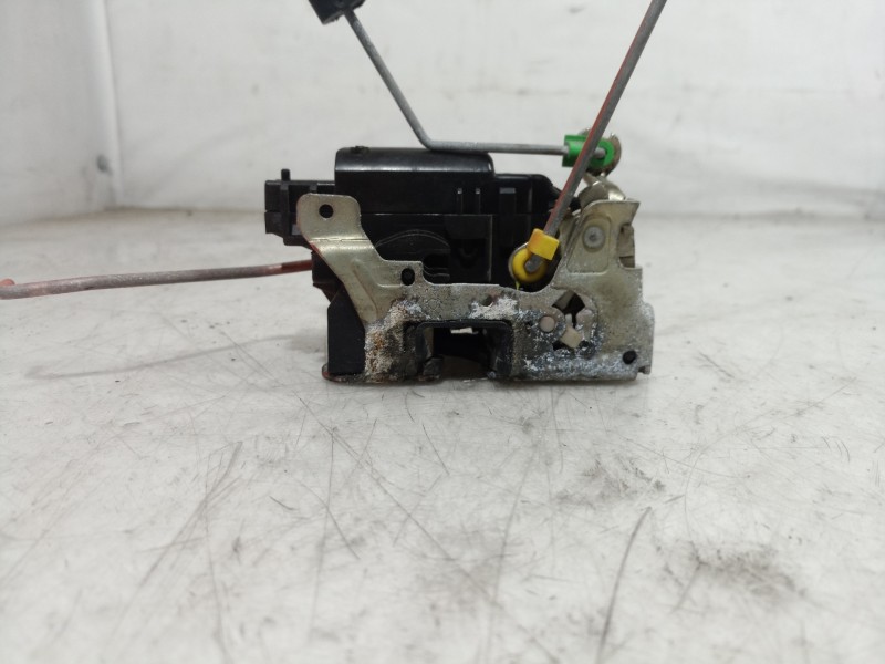 Recambio de cerradura puerta delantera derecha para renault mascott 3.0 diesel referencia OEM IAM   