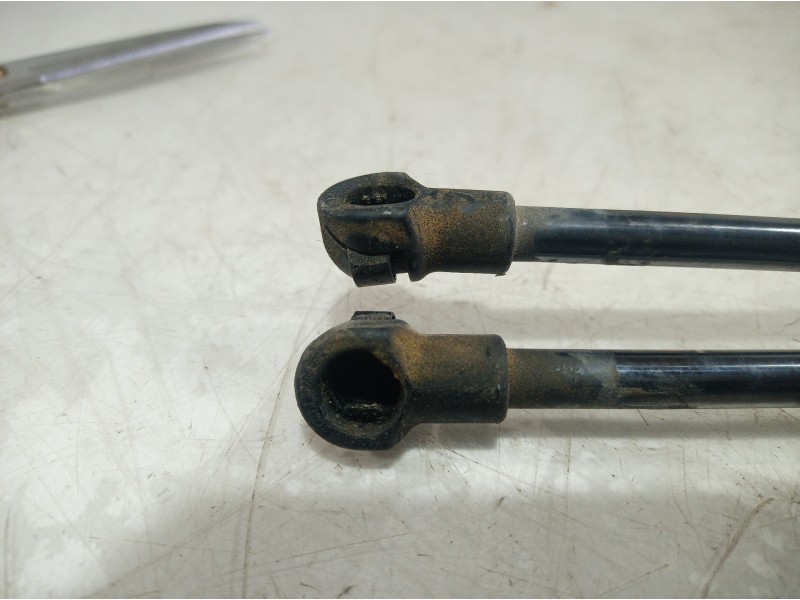 Recambio de amortiguadores capo para alfa romeo 147 (190) 1.6 t.spark eco distinctive referencia OEM IAM 46739202 46739202 46739