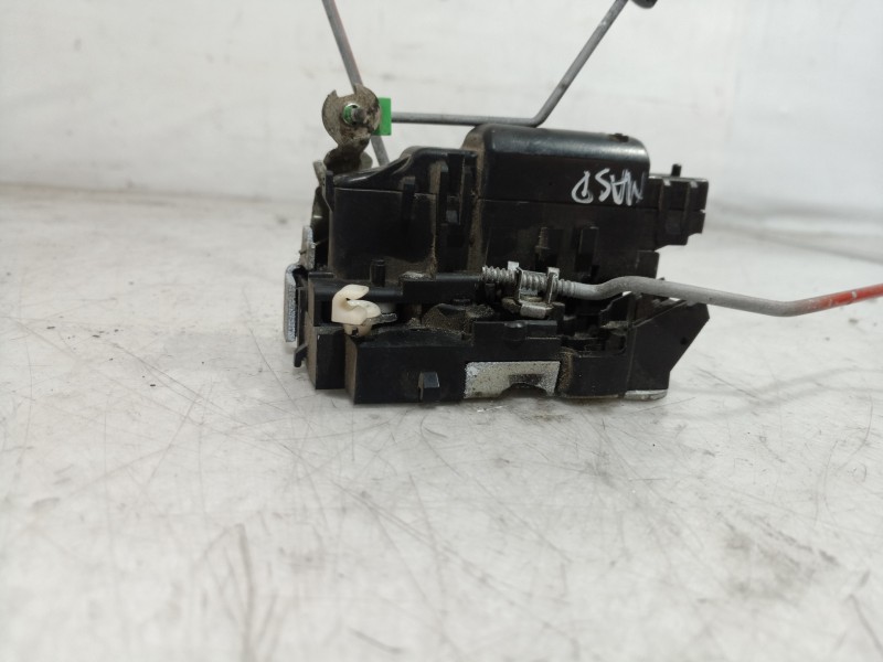 Recambio de cerradura puerta delantera derecha para renault mascott 3.0 diesel referencia OEM IAM   