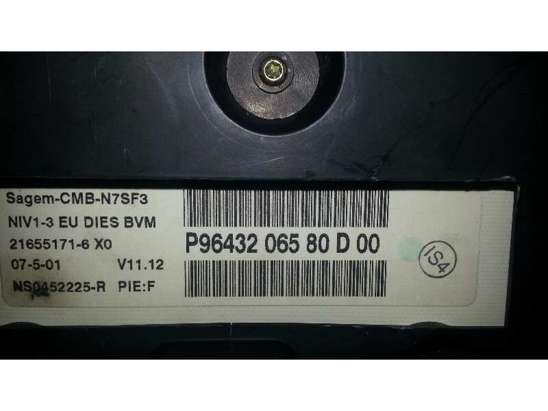 Recambio de cuadro instrumentos para citroën xsara berlina 1.9 diesel referencia OEM IAM 9643206580  