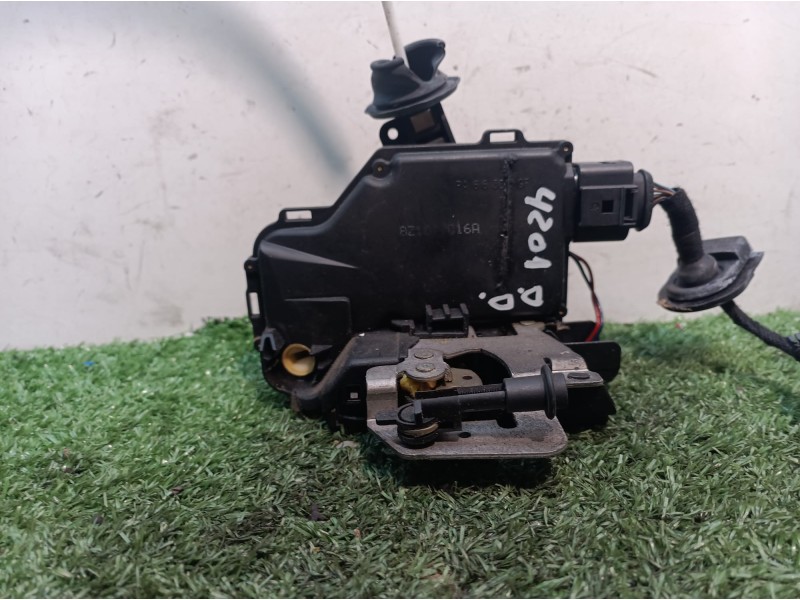 Recambio de cerradura puerta delantera derecha para audi a2 (8z) 1.4 colour.storm referencia OEM IAM 8Z1837016D  