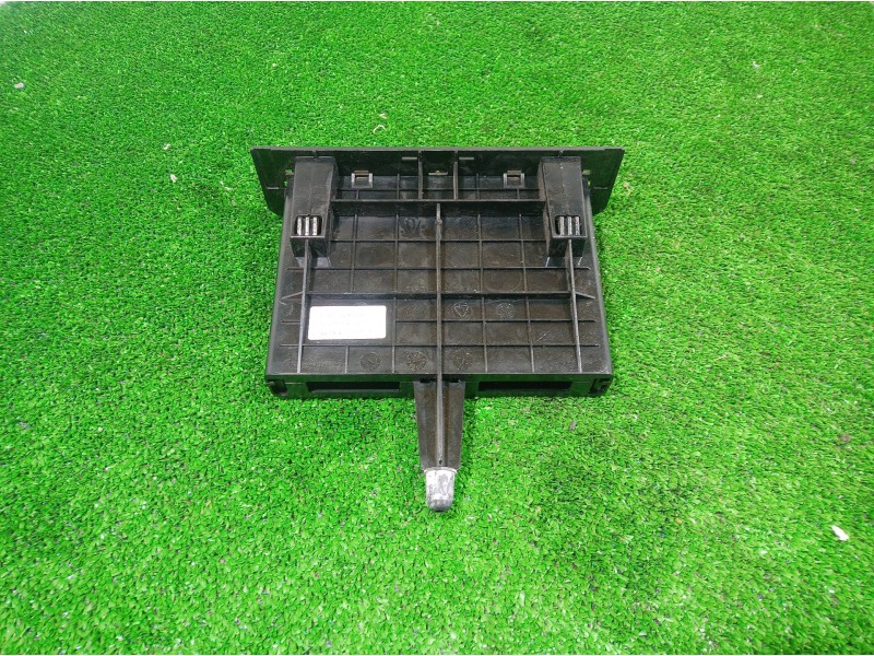 Recambio de cenicero para alfa romeo 147 (190) 1.6 t.spark eco distinctive referencia OEM IAM 7352990590 7352990590 7352990590