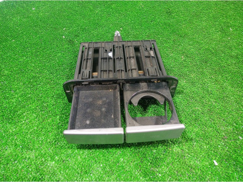 Recambio de cenicero para alfa romeo 147 (190) 1.6 t.spark eco distinctive referencia OEM IAM 7352990590 7352990590 7352990590