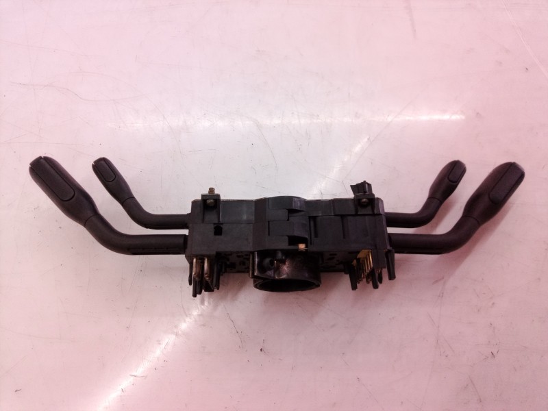 Recambio de mando intermitentes para audi 80 avant básico berlina referencia OEM IAM 443953513L 443953513 445953503