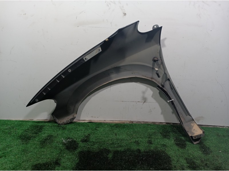 Recambio de aleta delantera derecha para chrysler grand voyager limited referencia OEM IAM   