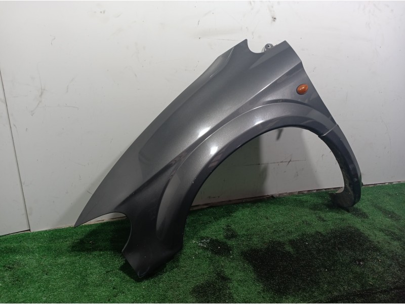 Recambio de aleta delantera izquierda para chrysler grand voyager limited referencia OEM IAM   