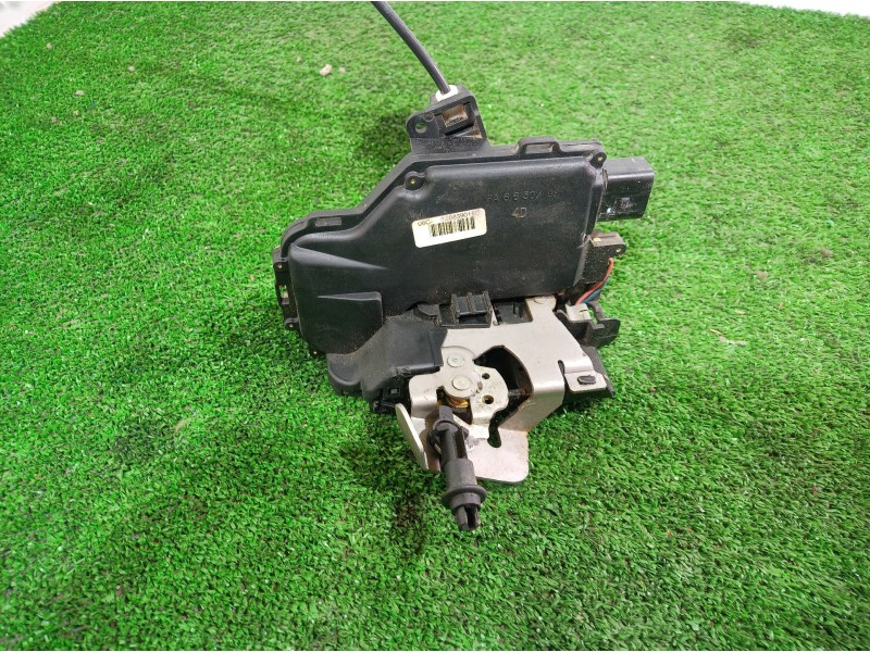 Recambio de cerradura puerta trasera derecha para audi a4 avant (8e) 1.9 tdi (96kw) referencia OEM IAM   