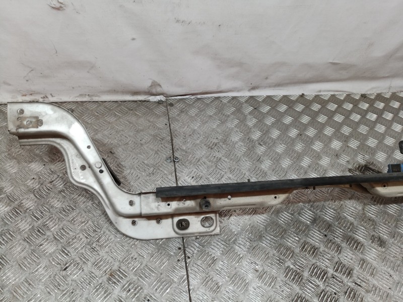 Recambio de travesaño superior para fiat qubo (300) 1.3 16v jtd cat referencia OEM IAM   