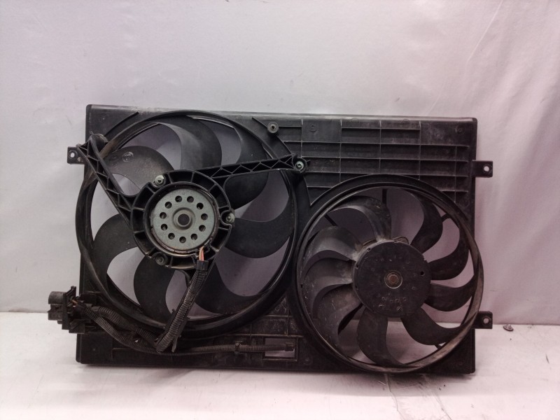 Recambio de electroventilador para volkswagen polo (9n1) trendline referencia OEM IAM 600121207 600121207 881062023