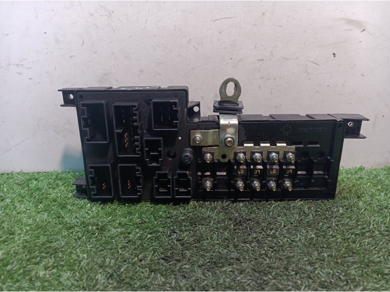 Recambio de caja reles / fusibles para volvo s60 berlina referencia OEM IAM 8637841 8637841 518322326