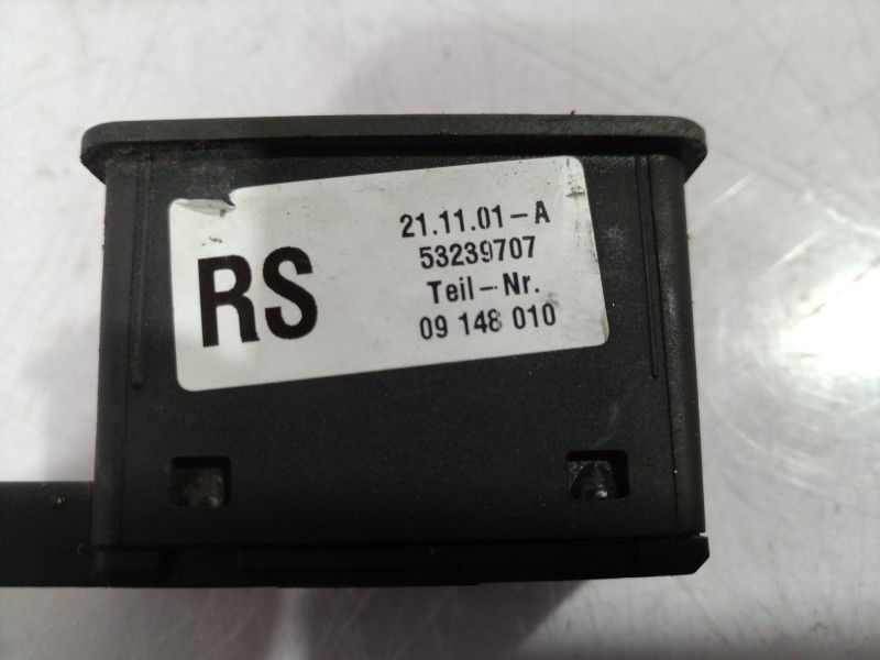 Recambio de mando elevalunas trasero derecho para opel omega b elegance berlina referencia OEM IAM 53239707 53239707 53239707