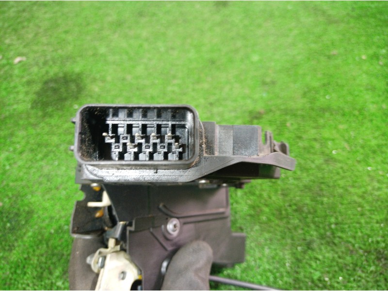 Recambio de cerradura puerta delantera izquierda para ford mondeo ber. (ca2) ambiente referencia OEM IAM 6M2AR21813EB 6M2AR21813