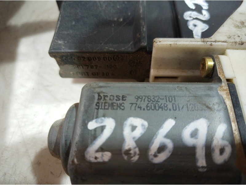 Recambio de elevalunas delantero izquierdo para citroën c4 berlina referencia OEM IAM 997832 997832 997832