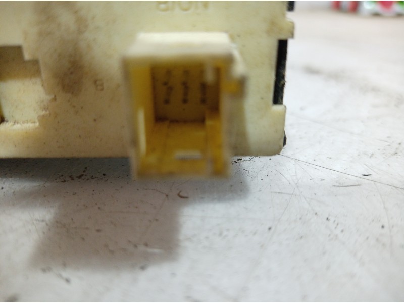 Recambio de elevalunas delantero izquierdo para citroën c4 berlina referencia OEM IAM 997832 997832 997832