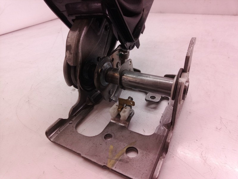 Recambio de palanca freno de mano para ford mondeo ber. (ca2) referencia OEM IAM 7S71A061B84 7S71A061B84 7S71A061B84