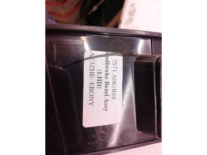 Recambio de palanca freno de mano para ford mondeo ber. (ca2) referencia OEM IAM 7S71A061B84 7S71A061B84 7S71A061B84