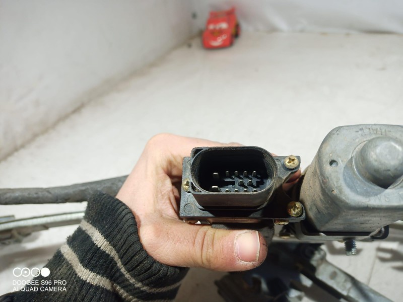 Recambio de elevalunas delantero izquierdo para volkswagen vento (1h2) referencia OEM IAM   